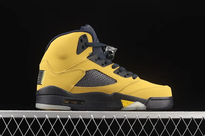 All categories Air Jordan Jordan series basketball shoes Air Jordan 5 Air Jordan 5 Retro SE AJ5 Joe 5 Michigan black and yellow 3M reflective Tokyo limited edition CQ9541-704
